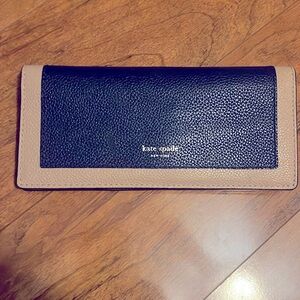 Kate Spade Black and Tan Wallet